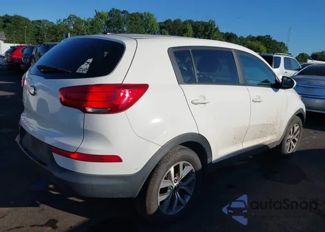 2016 Kia Sportage Lx z USA, uszkodzony, nr VIN KNDPB3AC5G7880178